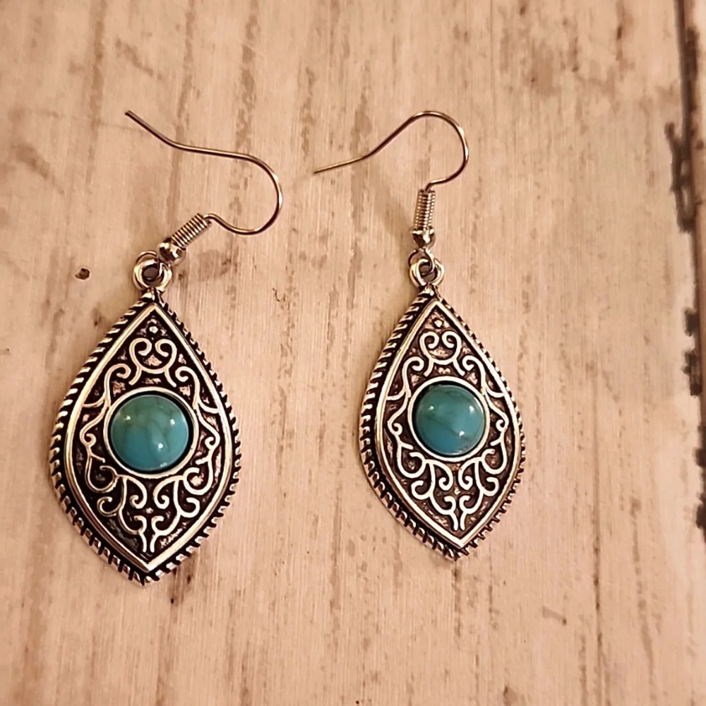 SOUTHWEST Boho Style  Simulated Turquoise Tribal Dangle Earrings 925 Post EP